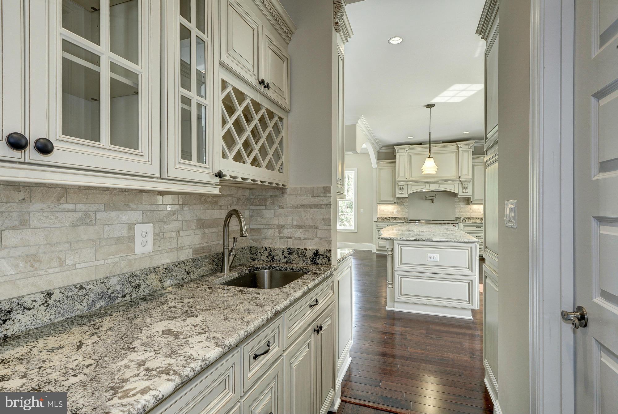 WOODSIDE ESTATES - Residential