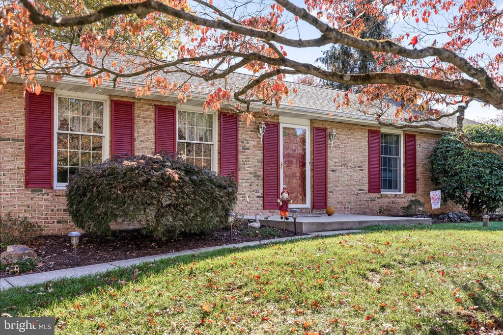 Photo of 25 Walters Lane, ROYERSFORD, PA 19468 (MLS # PAMC2160196)