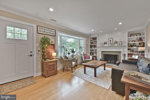 32 HAMILTON TERRACE DRIVE