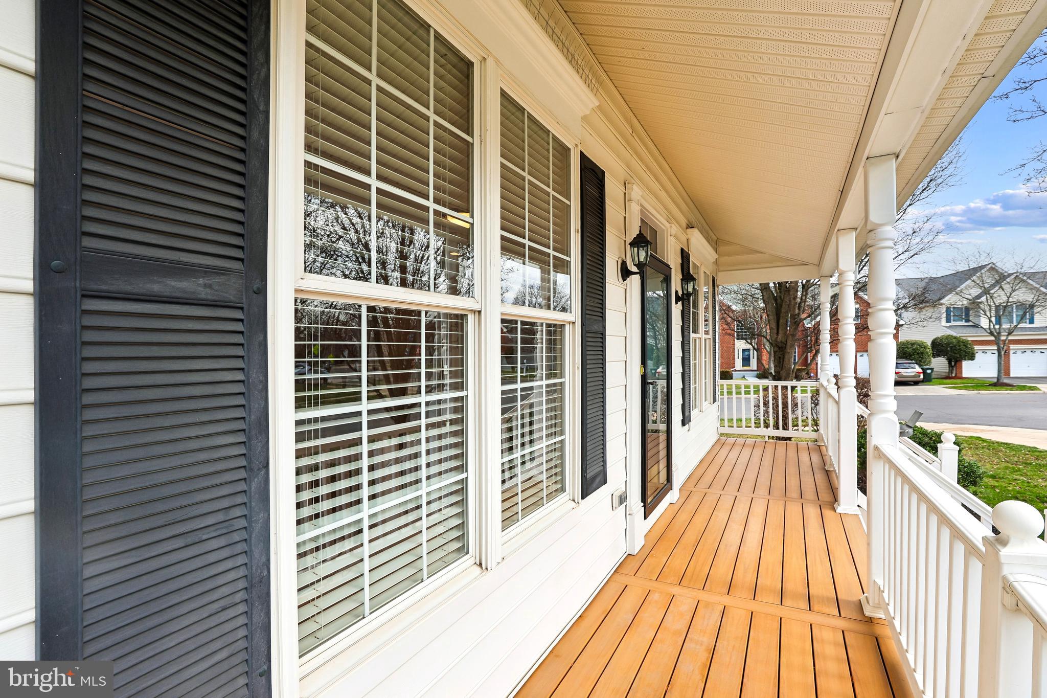 SOUTH RIDING - Residential