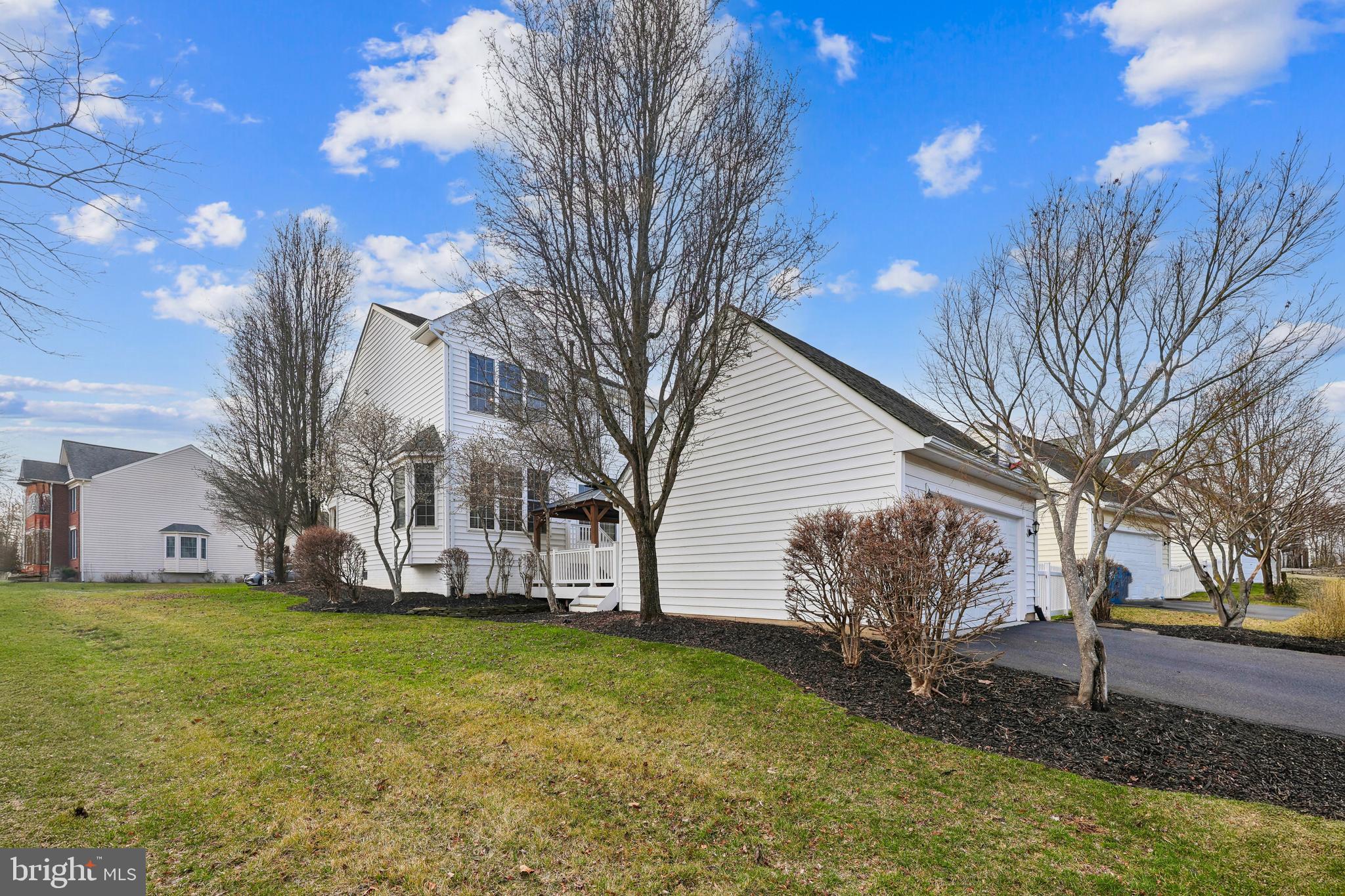 SOUTH RIDING - Residential