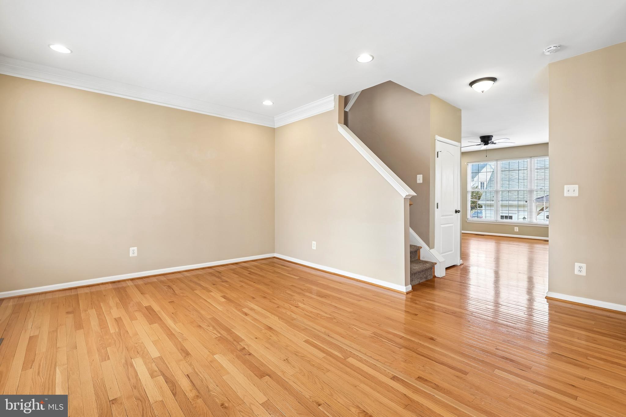 SOUTH RIDING - Residential