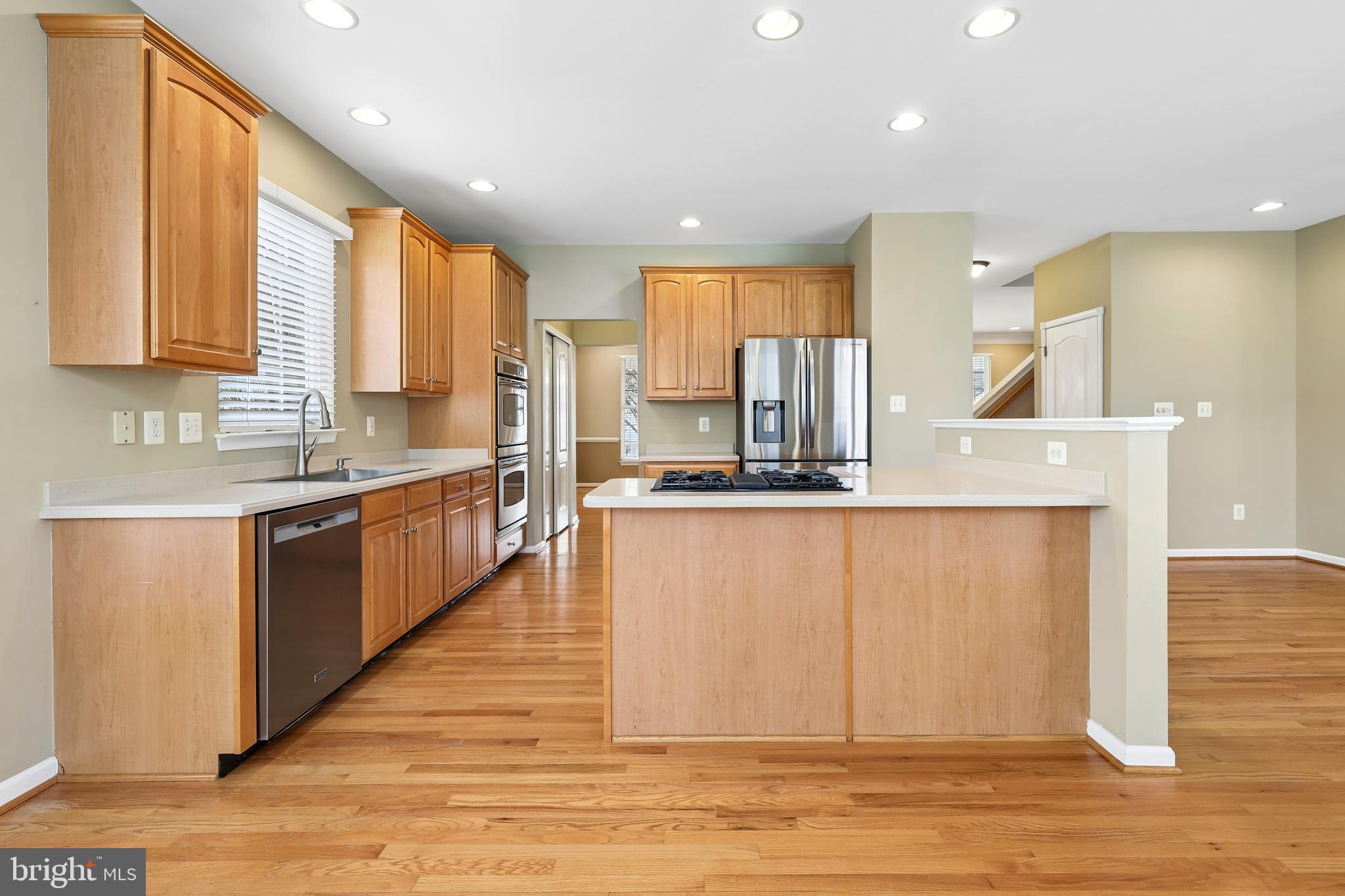 SOUTH RIDING - Residential