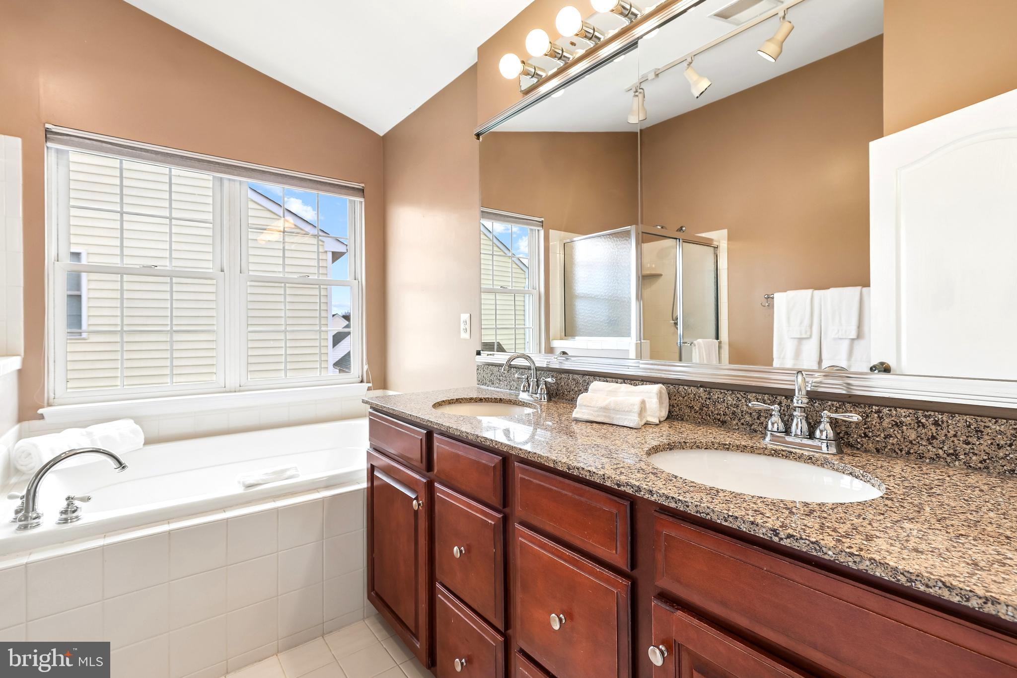 SOUTH RIDING - Residential