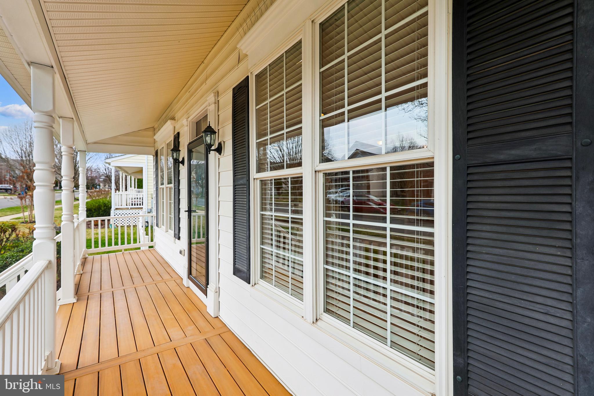 SOUTH RIDING - Residential