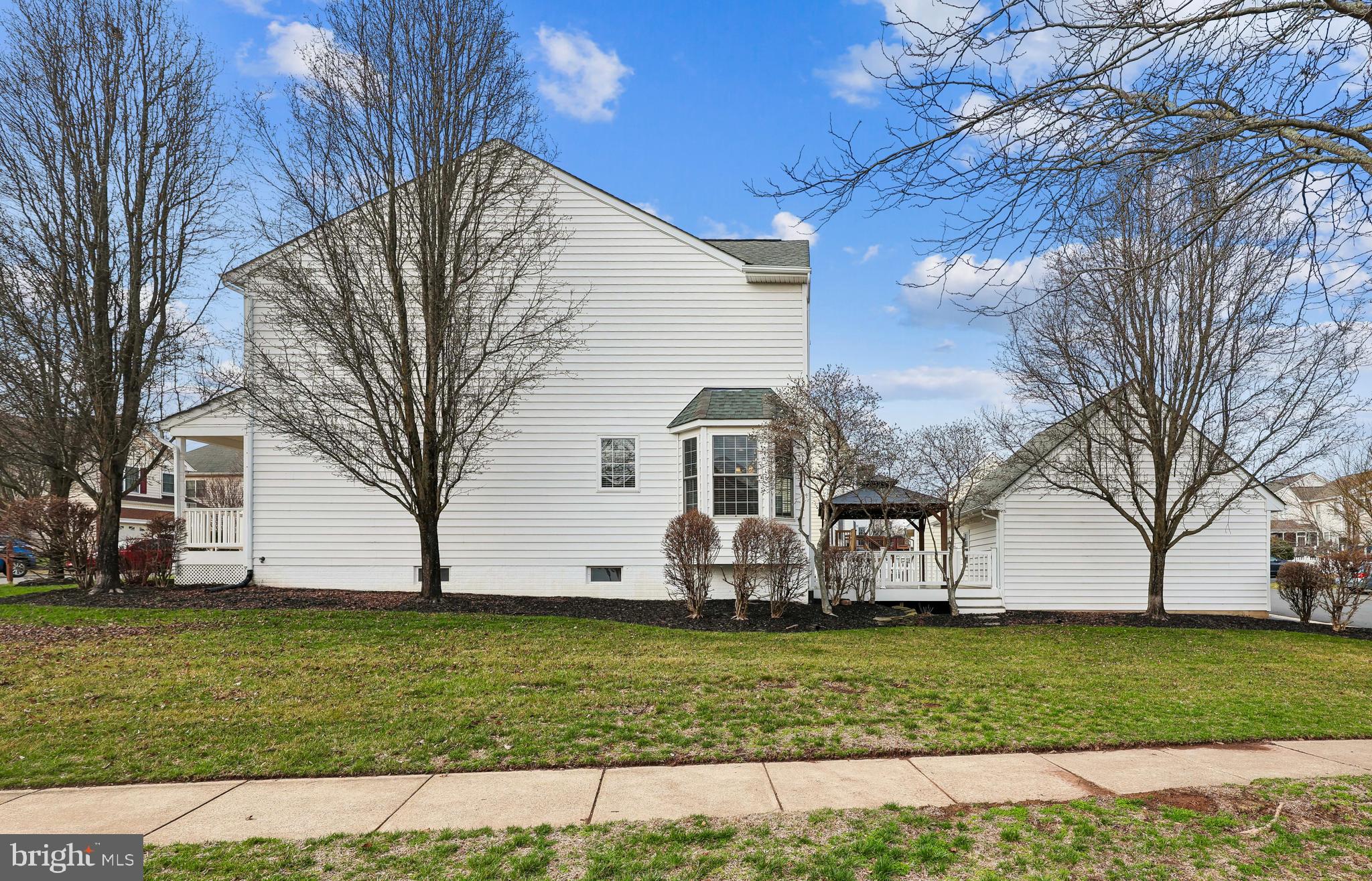 SOUTH RIDING - Residential