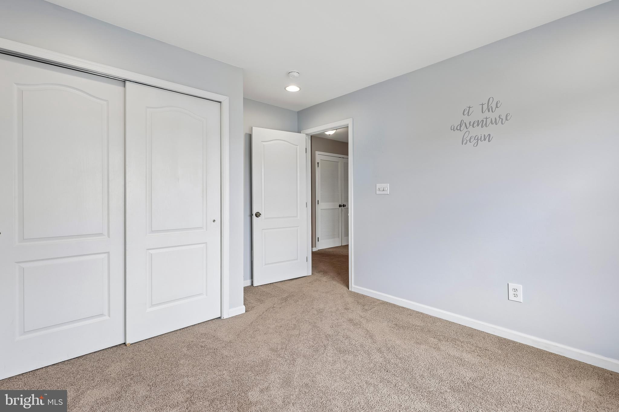 SOUTH RIDING - Residential