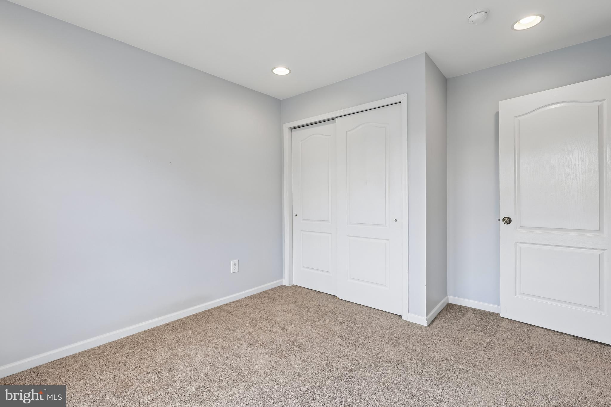 SOUTH RIDING - Residential