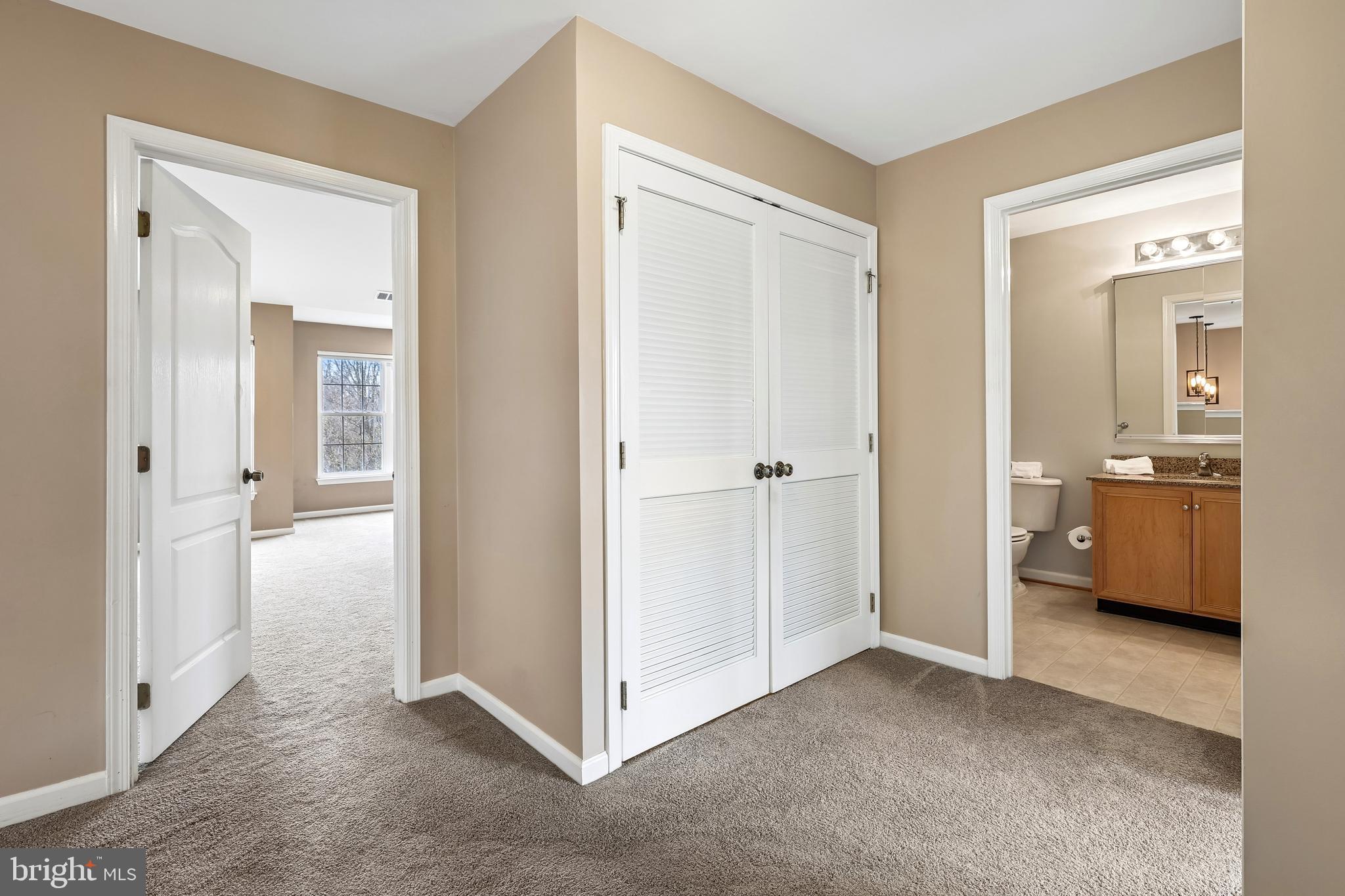 SOUTH RIDING - Residential