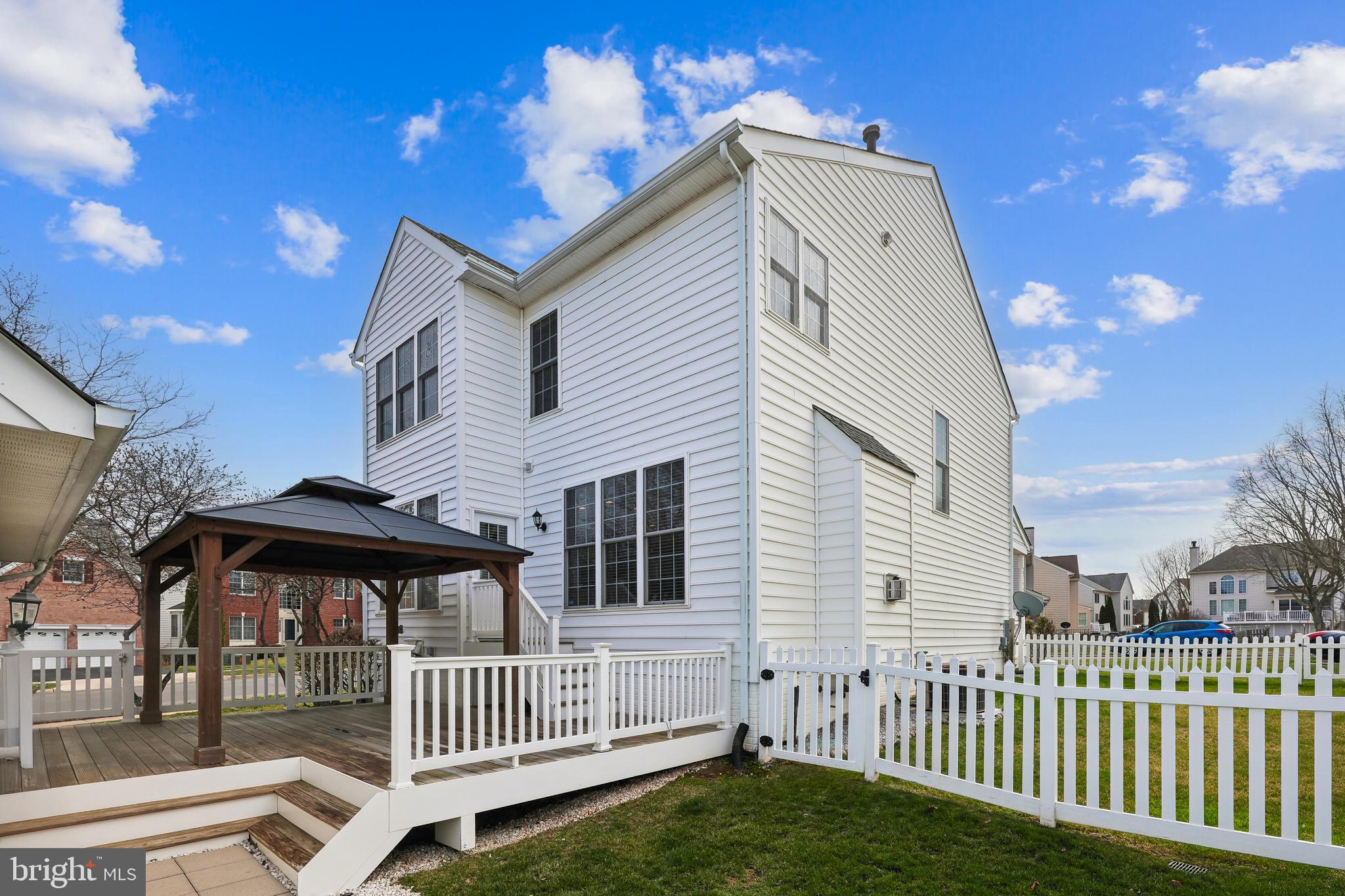 SOUTH RIDING - Residential