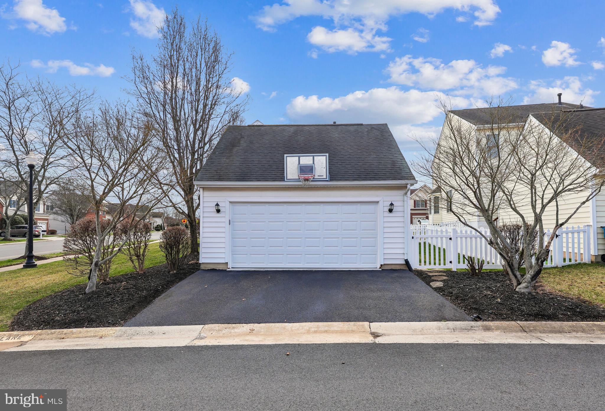 SOUTH RIDING - Residential