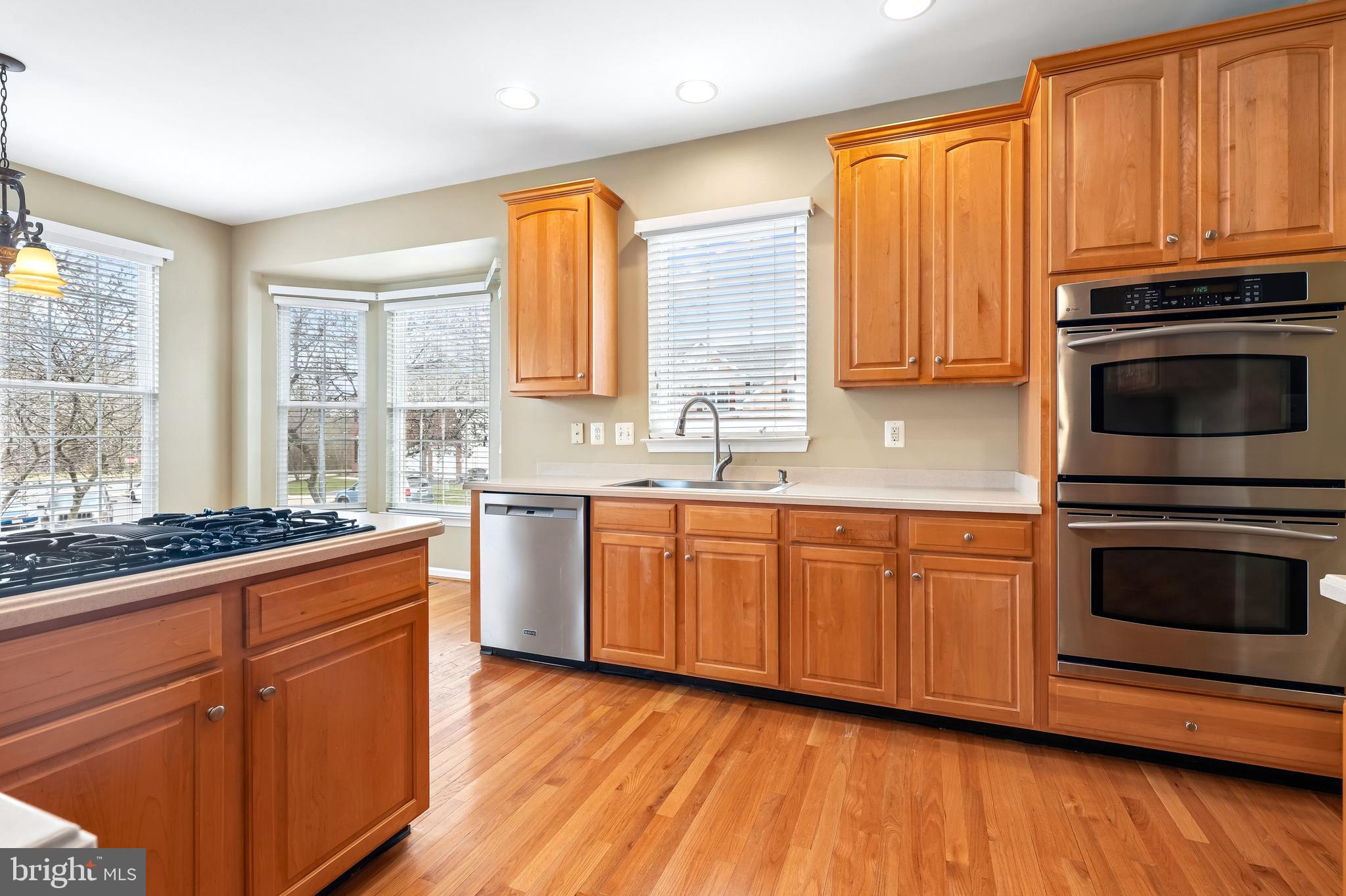 SOUTH RIDING - Residential