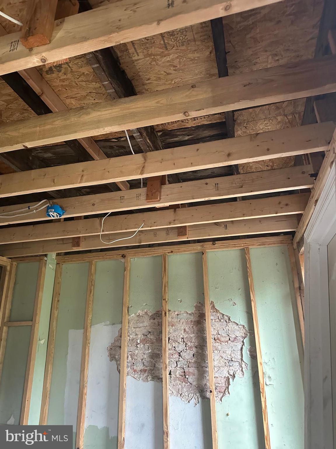 SANDTOWN-WINCHESTER - Residential