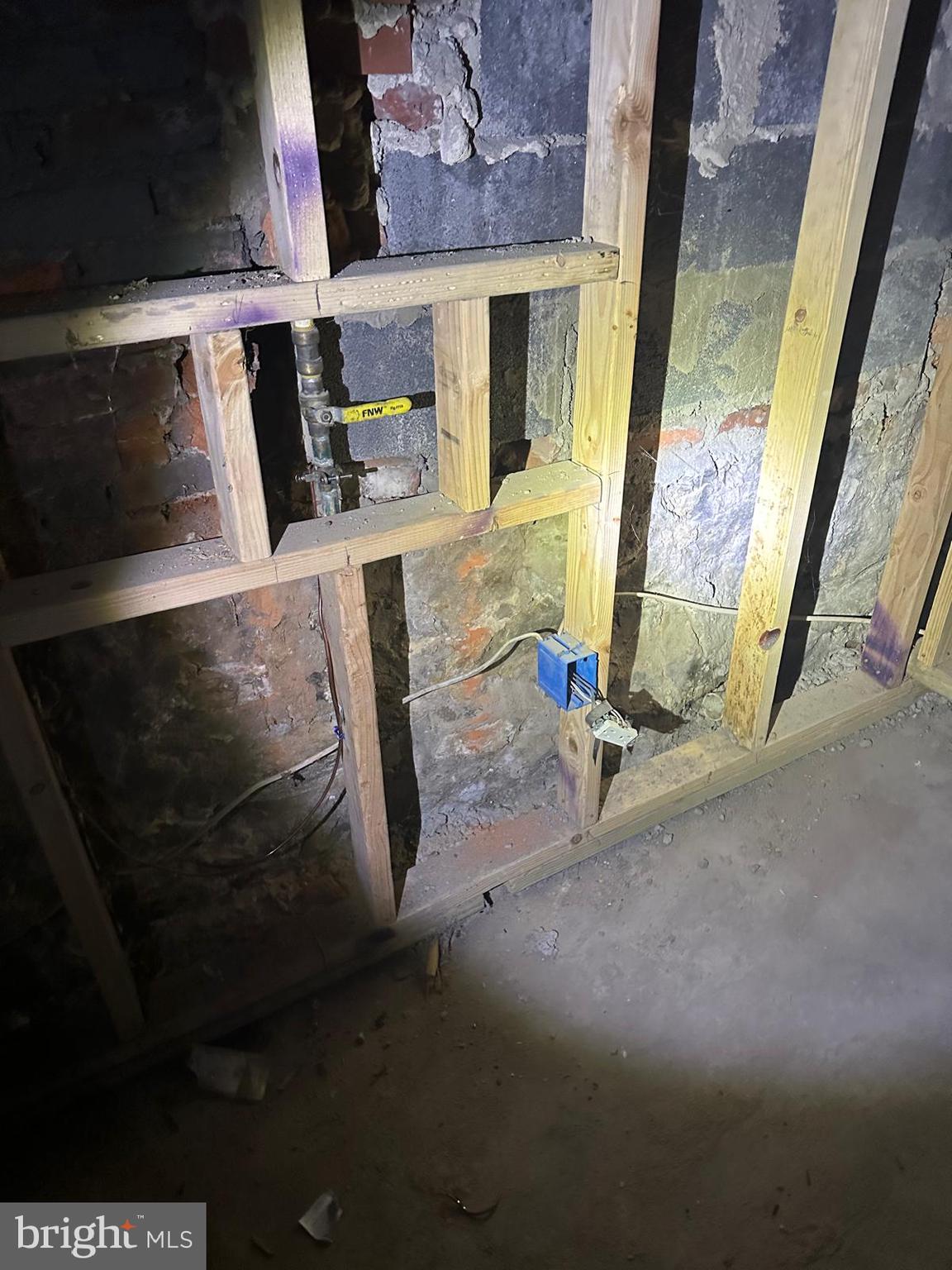 SANDTOWN-WINCHESTER - Residential