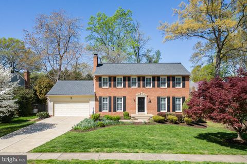 8306 CROWN COURT ROAD ALEXANDRIA VA 22308