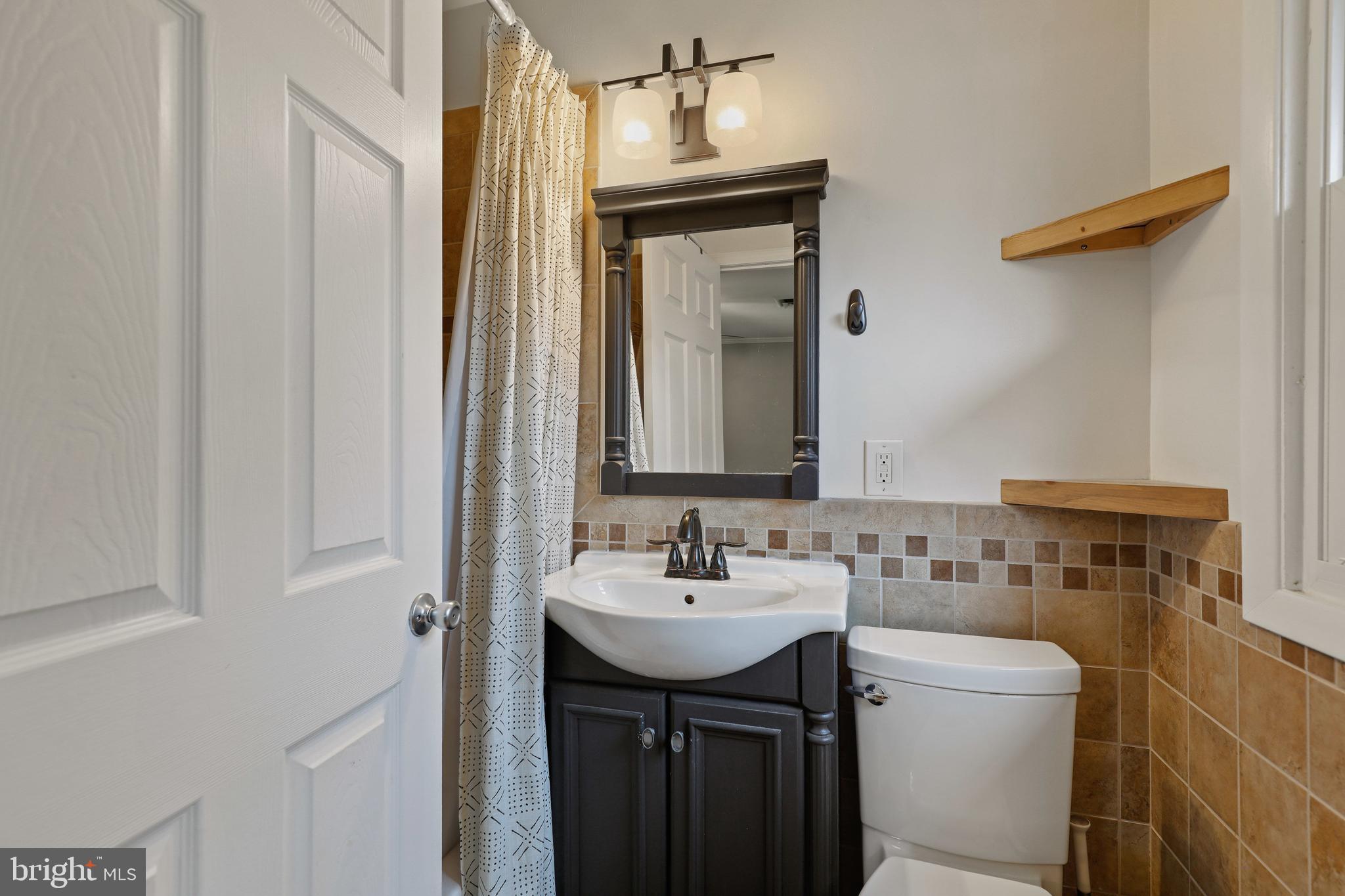 CAMPUS HILLS - Residential