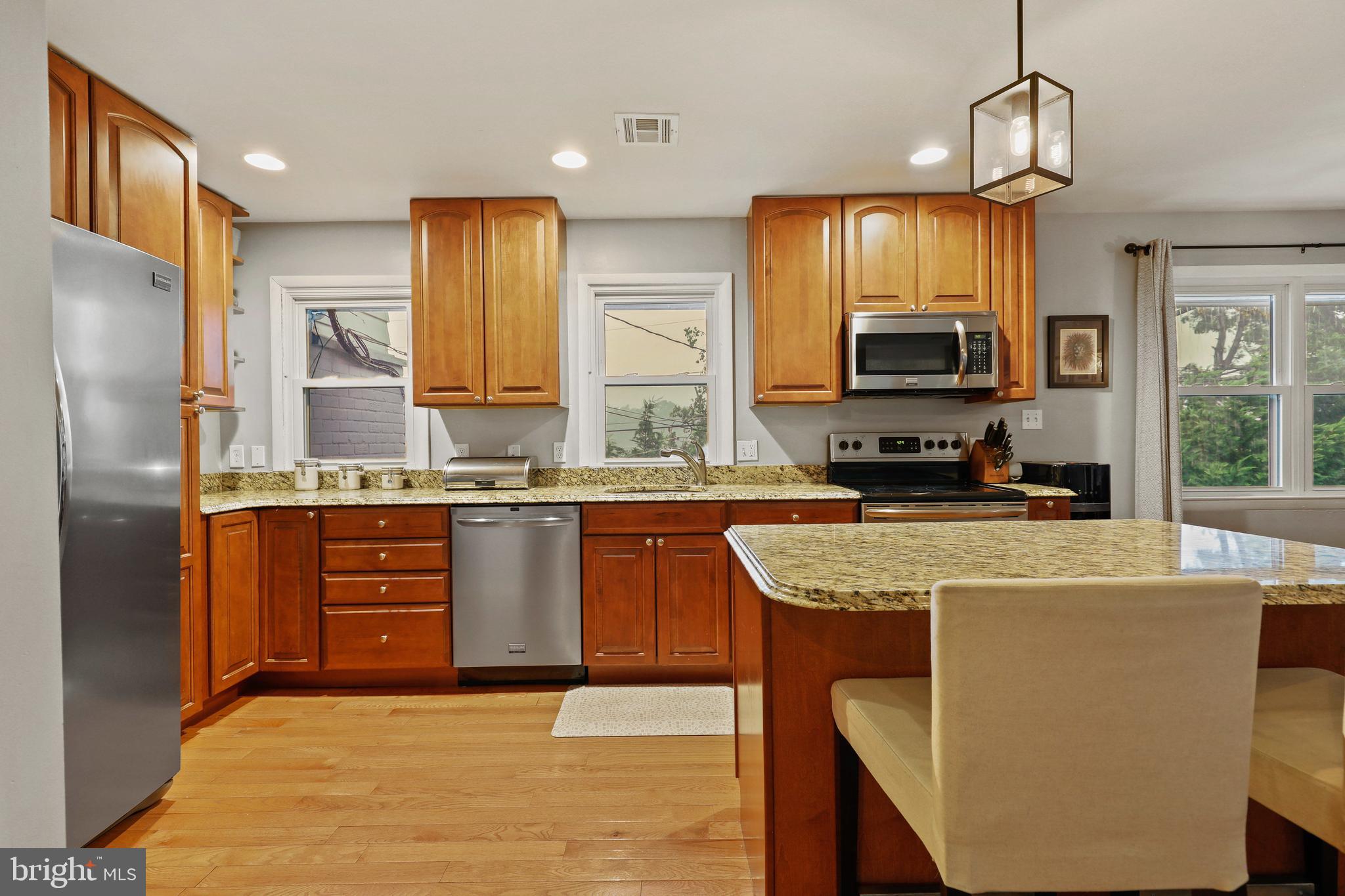 CAMPUS HILLS - Residential