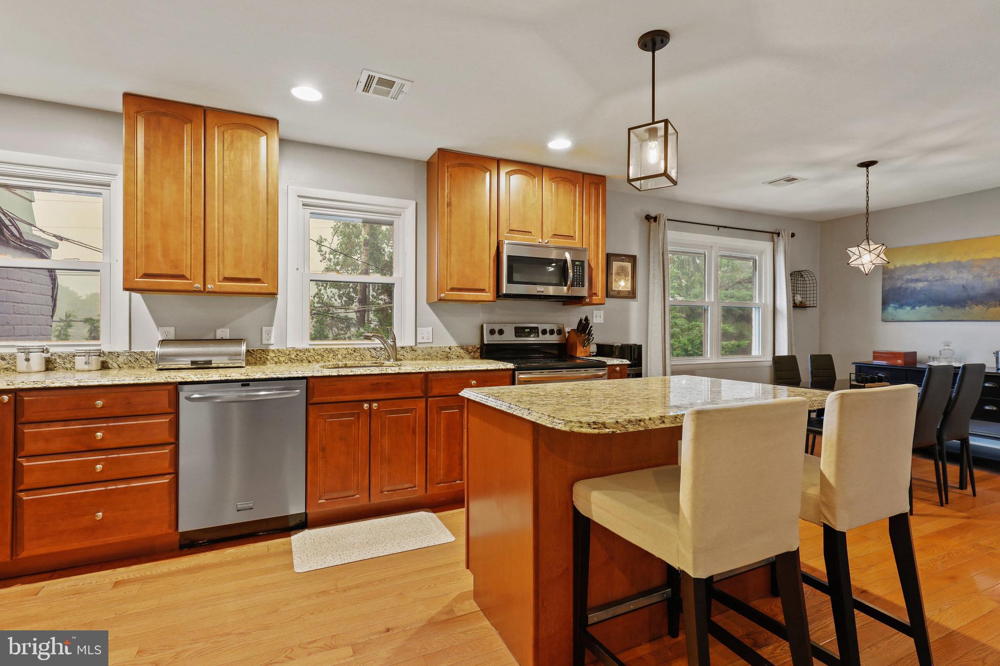 CAMPUS HILLS - Residential