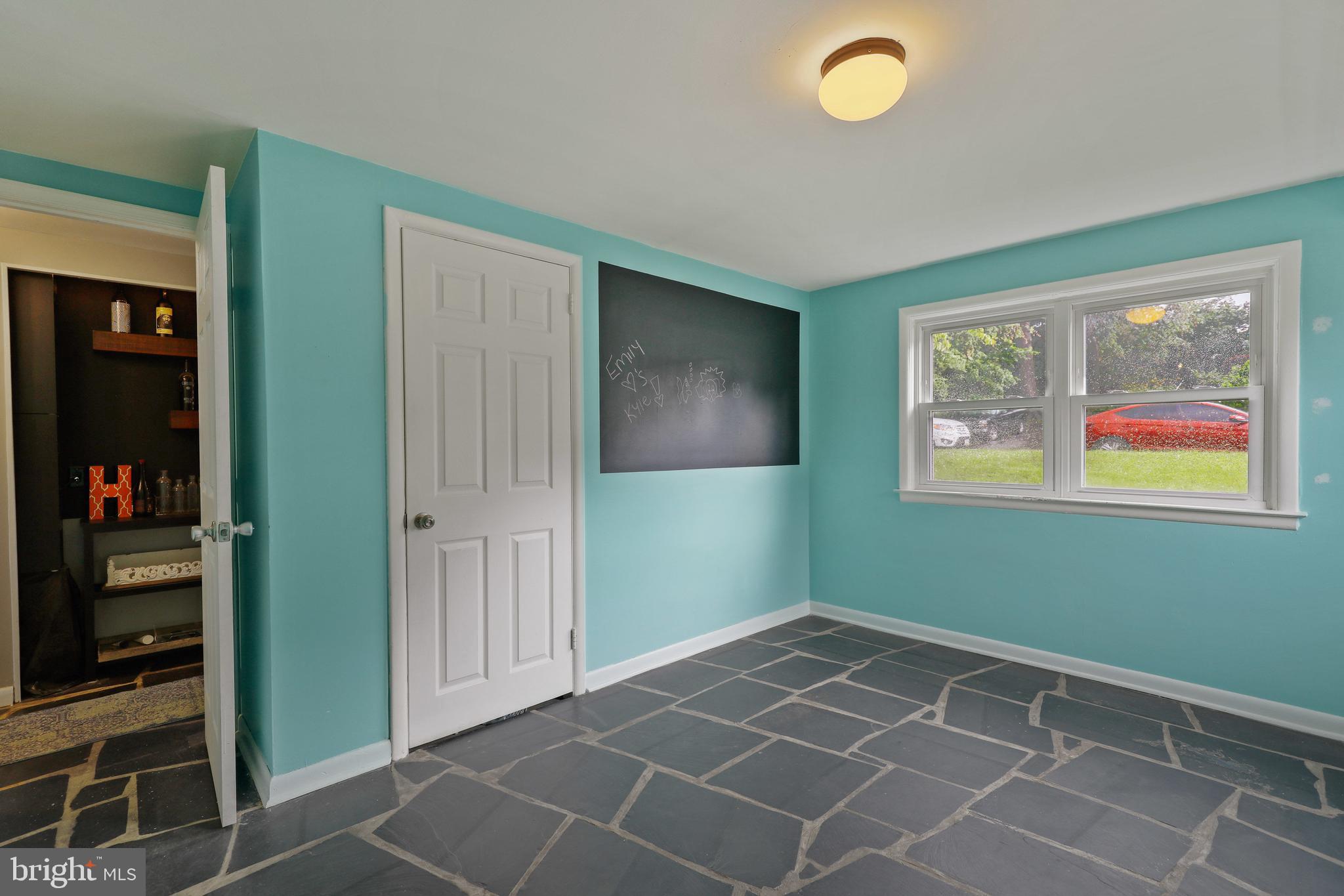 CAMPUS HILLS - Residential