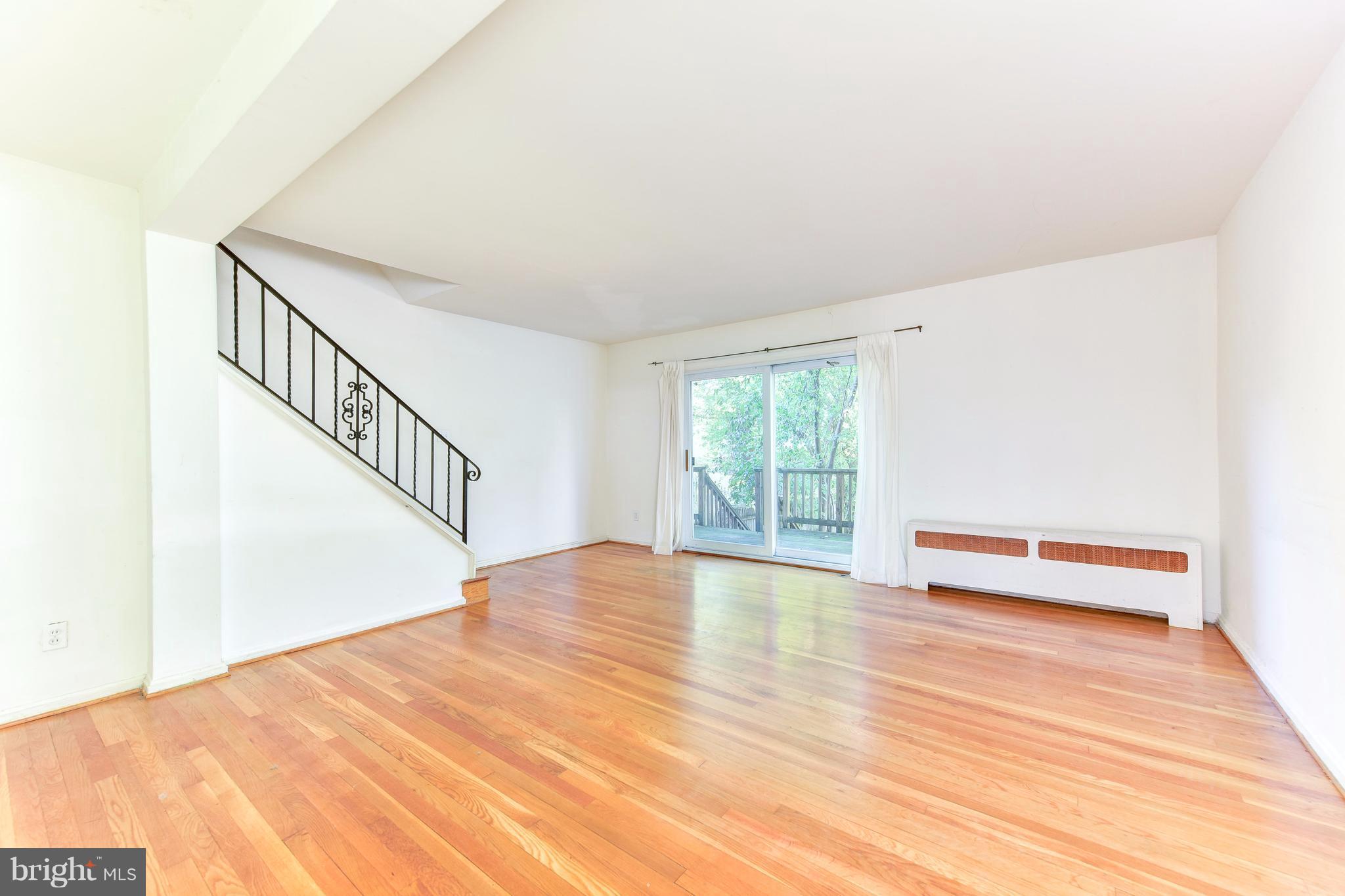 WARWICK VILLAGE - Residential