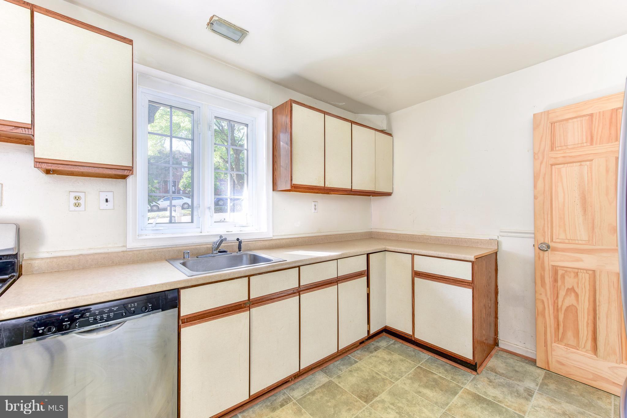 WARWICK VILLAGE - Residential