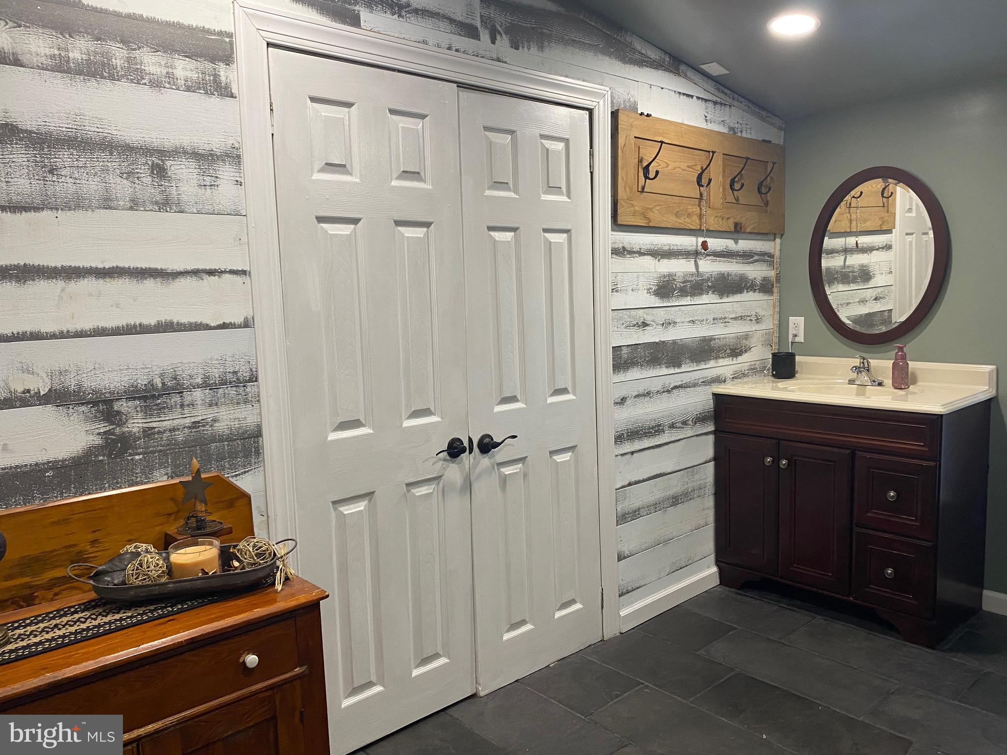 POPLAR GROVE - Residential