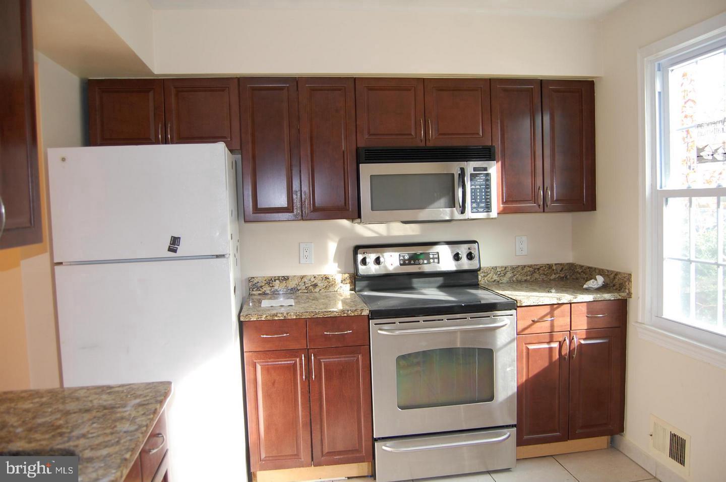 9 HIBISCUS COURT 2-5