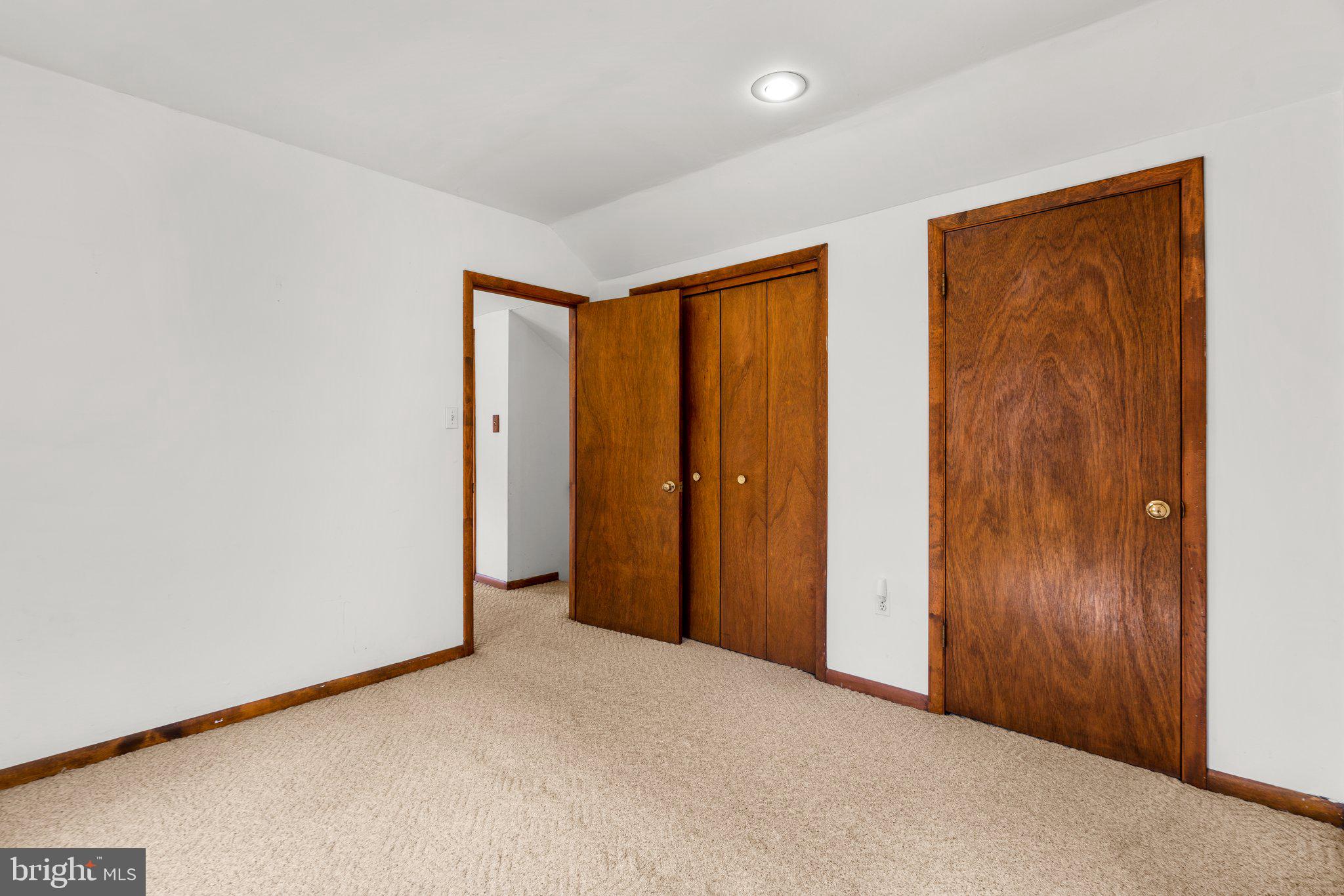 ELVATON ACRES - Residential