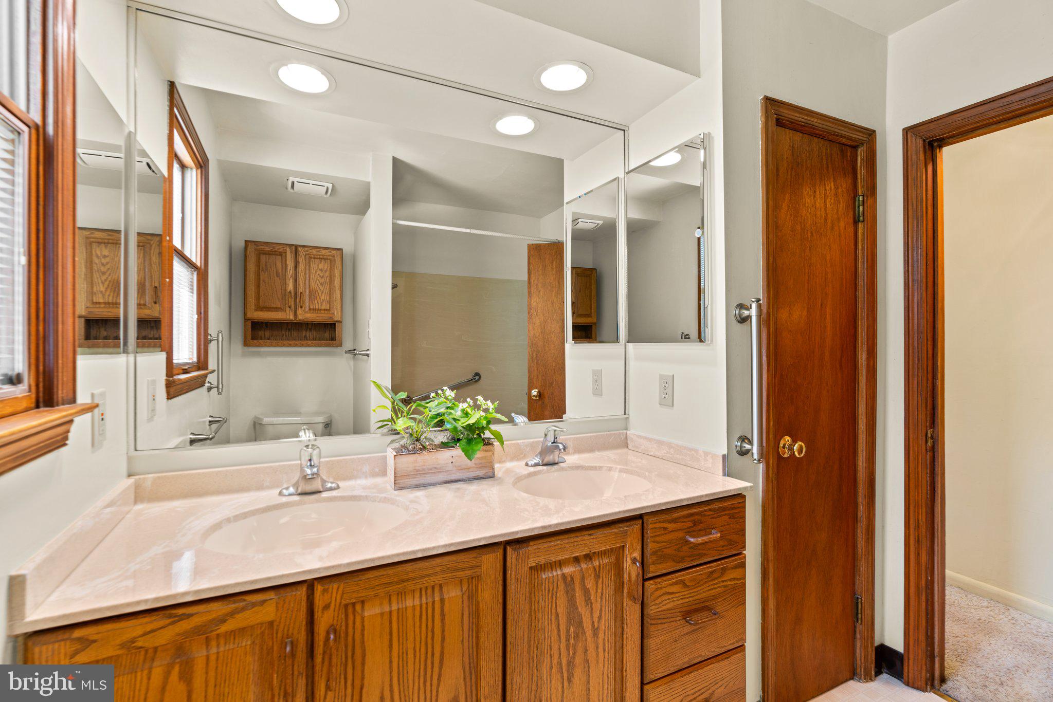 ELVATON ACRES - Residential