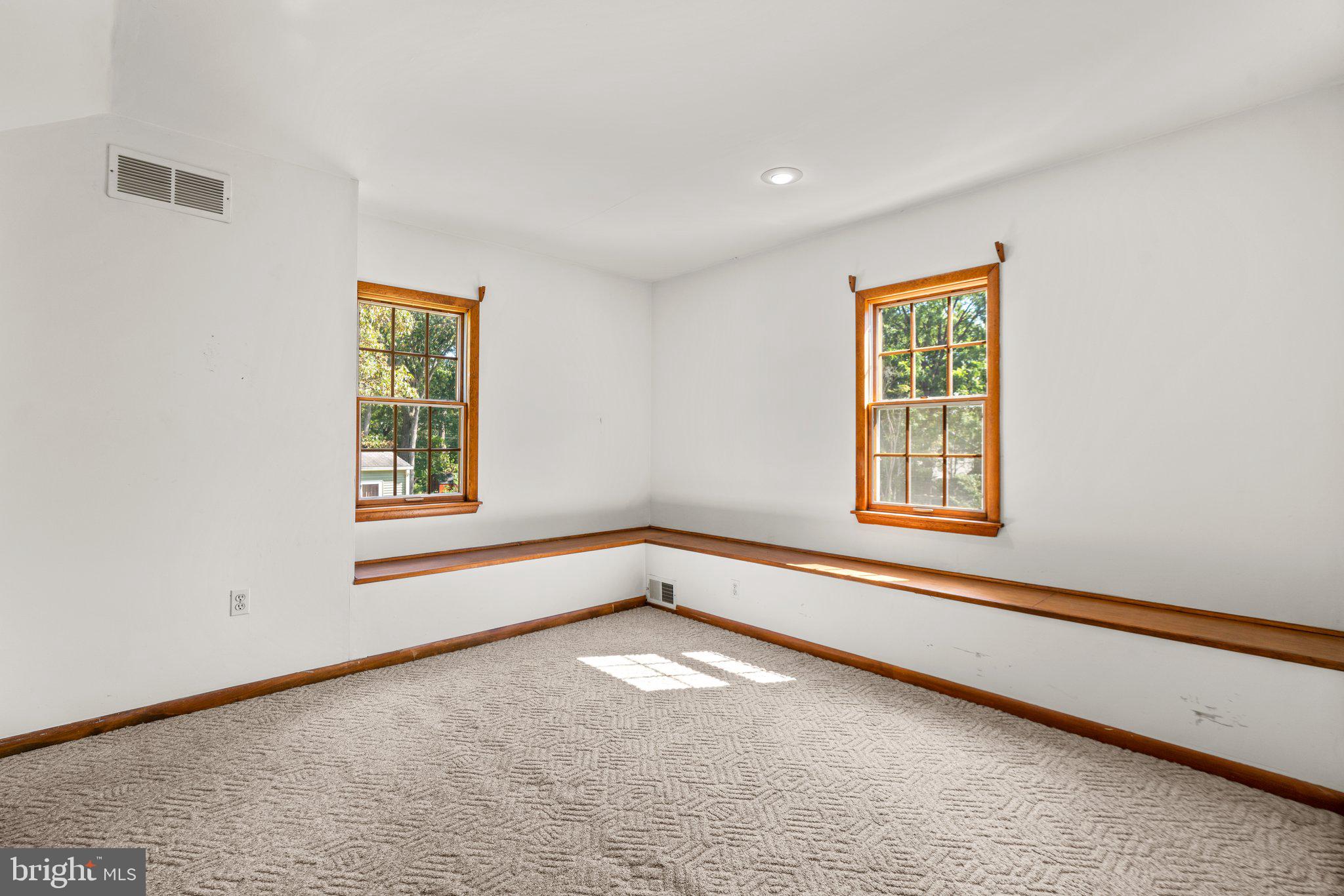 ELVATON ACRES - Residential