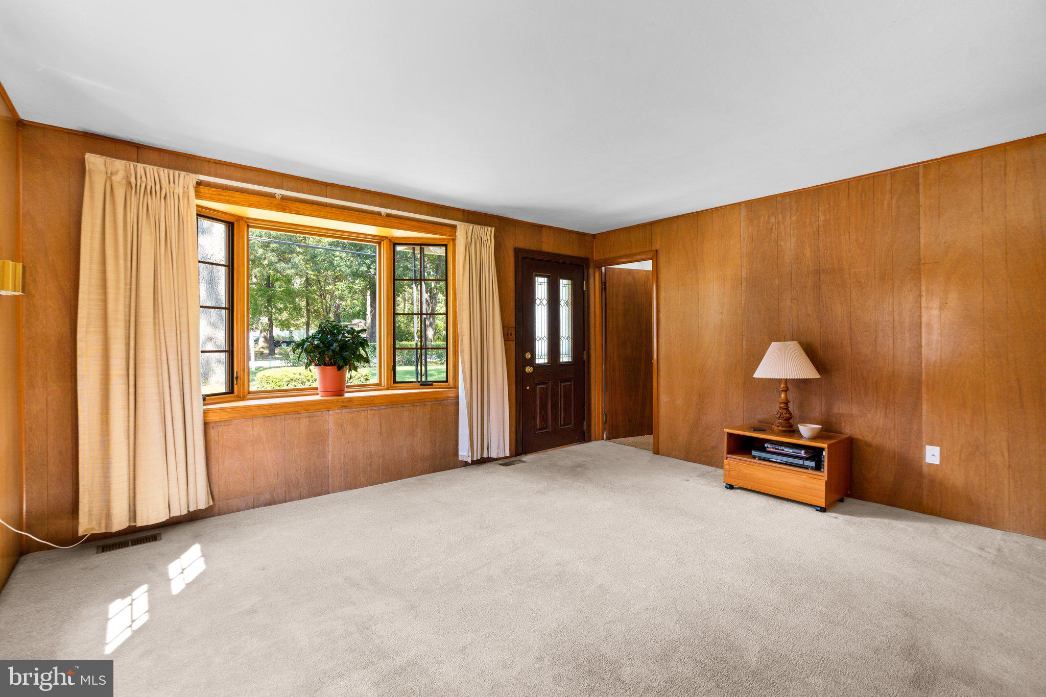 ELVATON ACRES - Residential