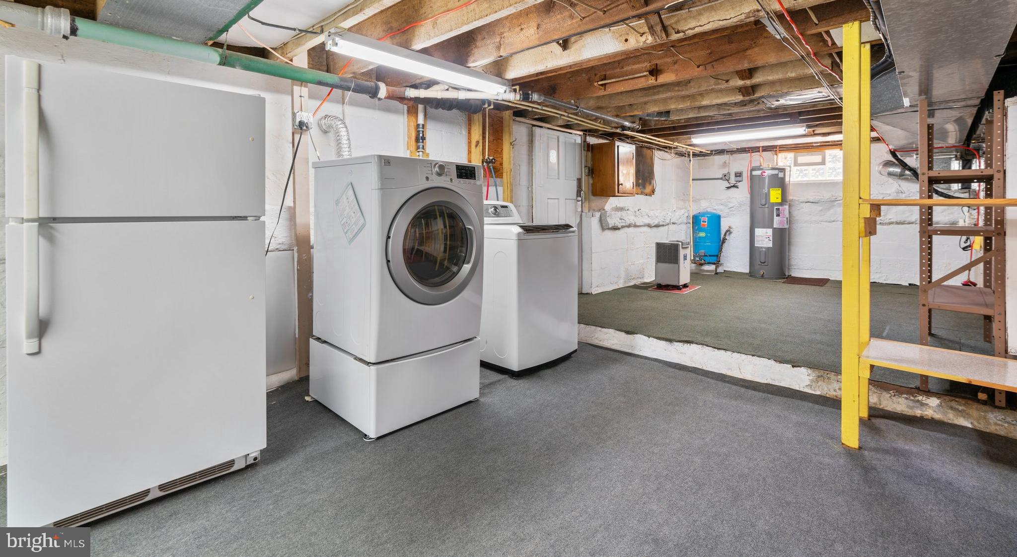 ELVATON ACRES - Residential