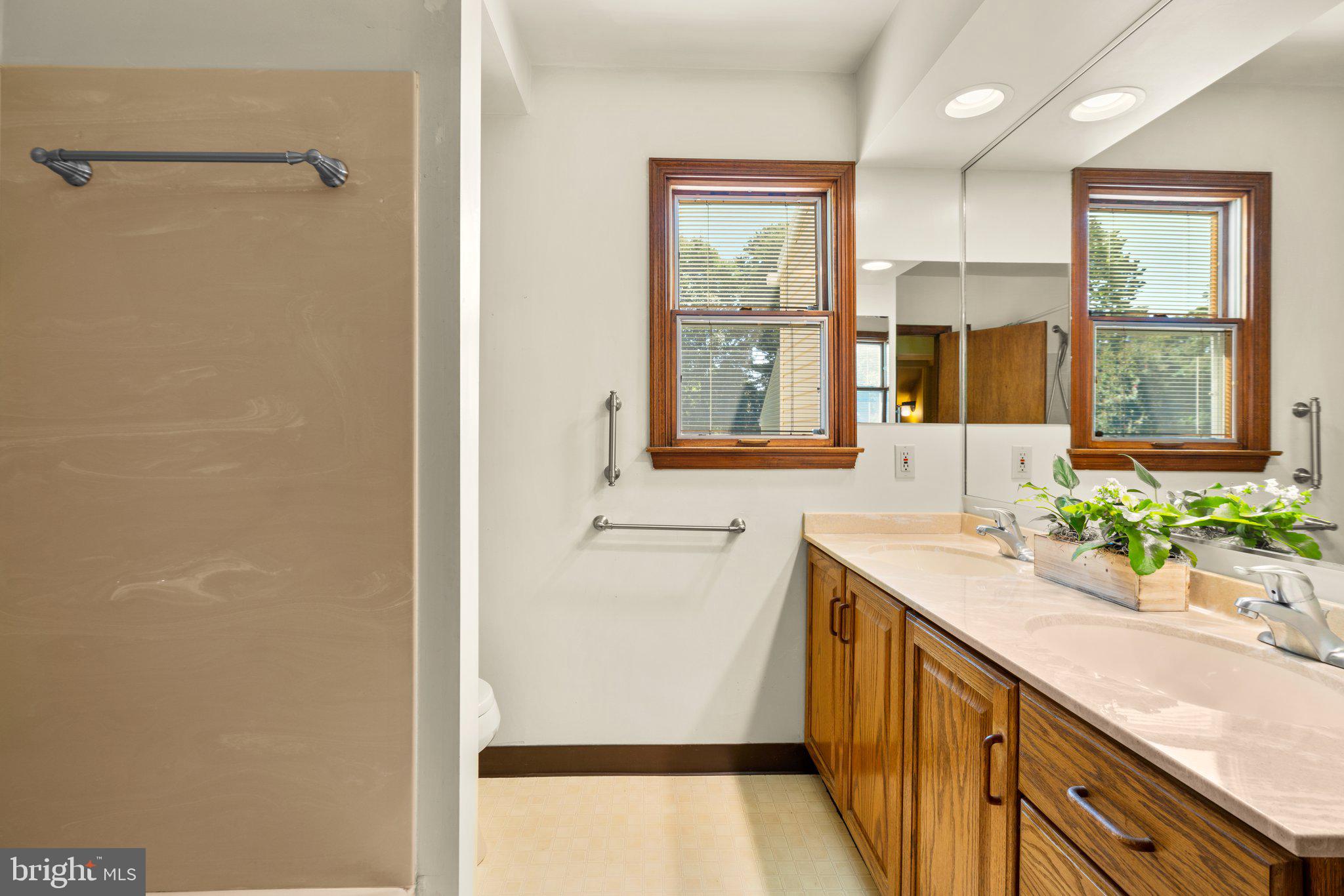 ELVATON ACRES - Residential