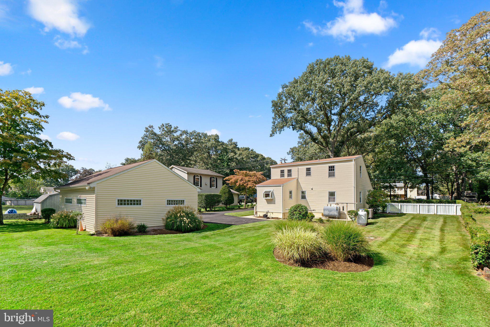 ELVATON ACRES - Residential