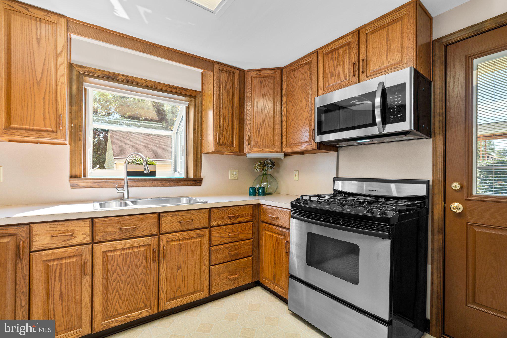 ELVATON ACRES - Residential