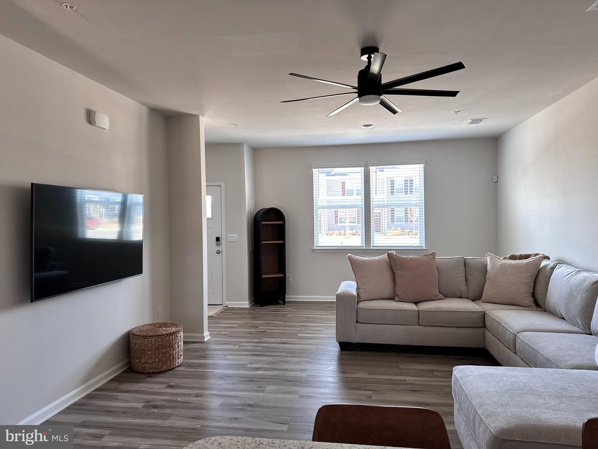 113 RIVERWALK TER