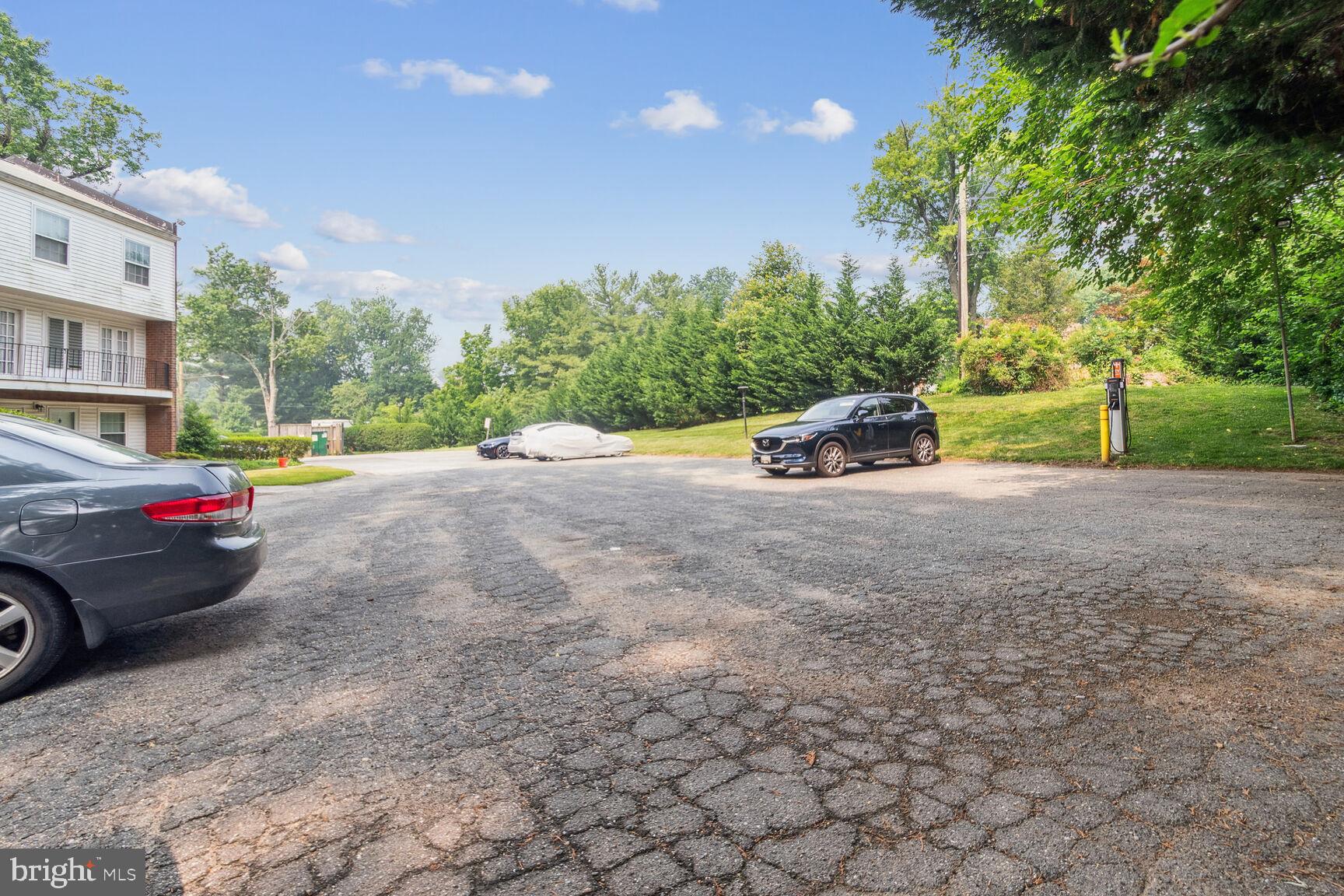 WOODSIDE VILLAGE - Residential