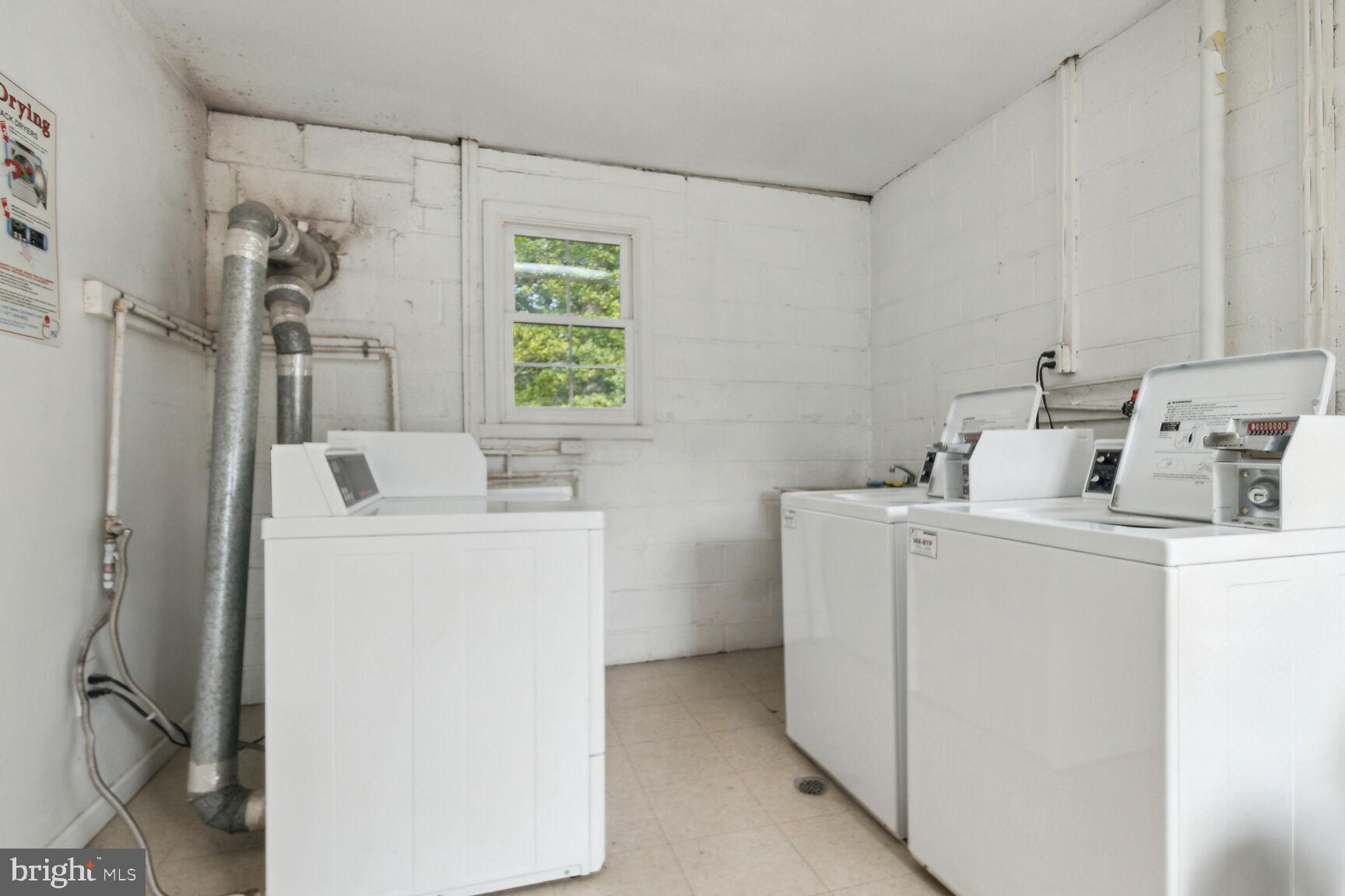 WOODSIDE VILLAGE - Residential