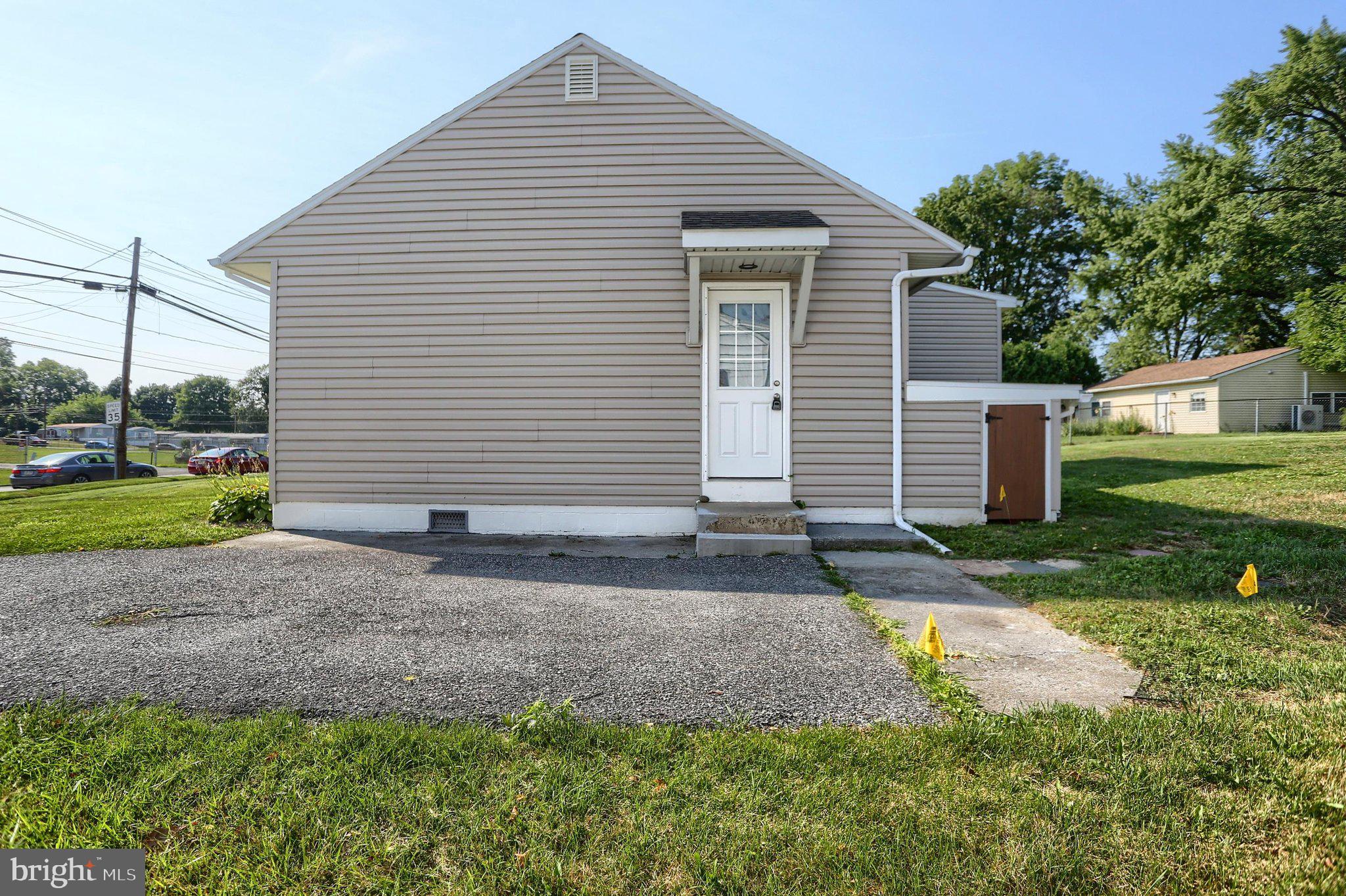 204 S LOCUST STREET