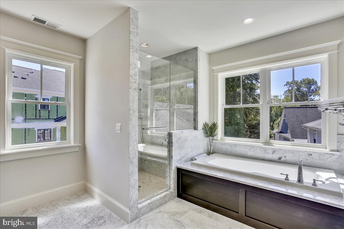 GLEN MAR PARK - Residential