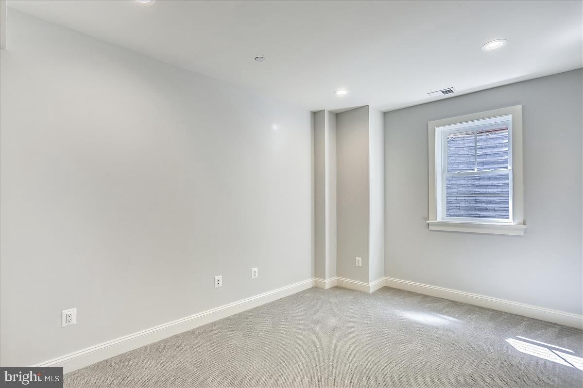 GLEN MAR PARK - Residential