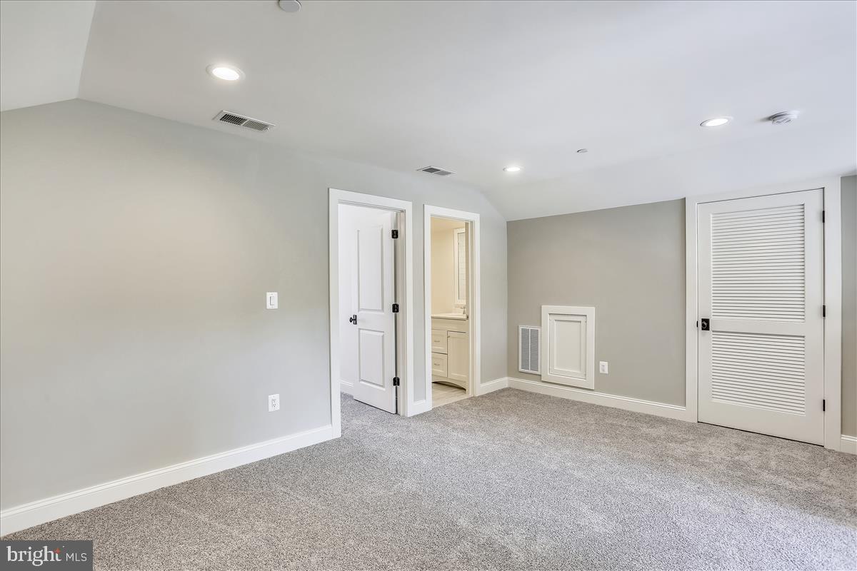 GLEN MAR PARK - Residential