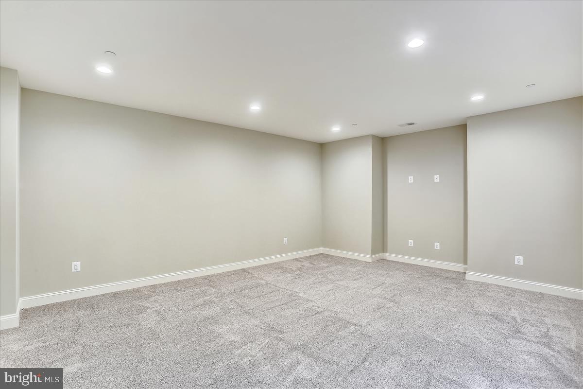 GLEN MAR PARK - Residential
