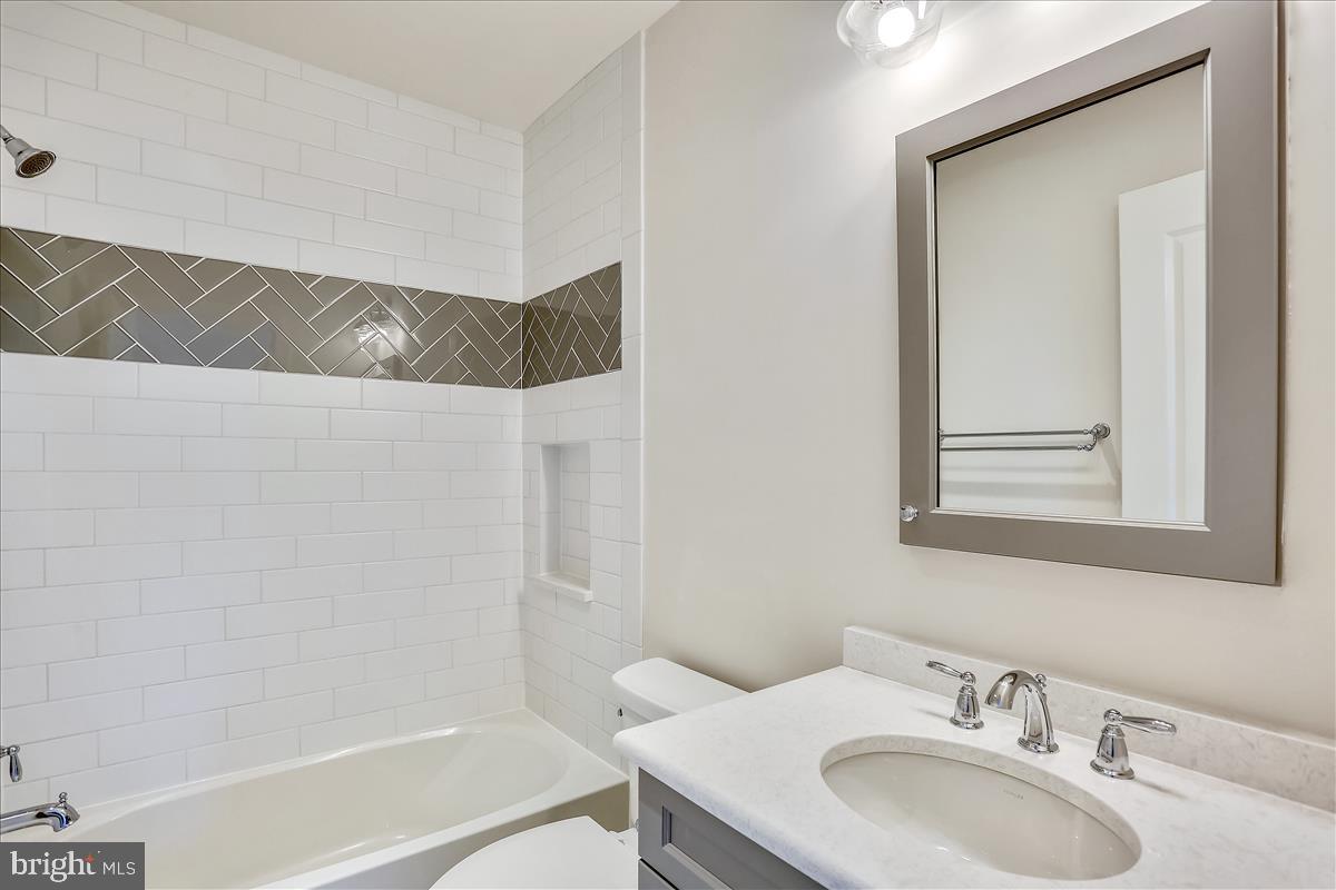 GLEN MAR PARK - Residential