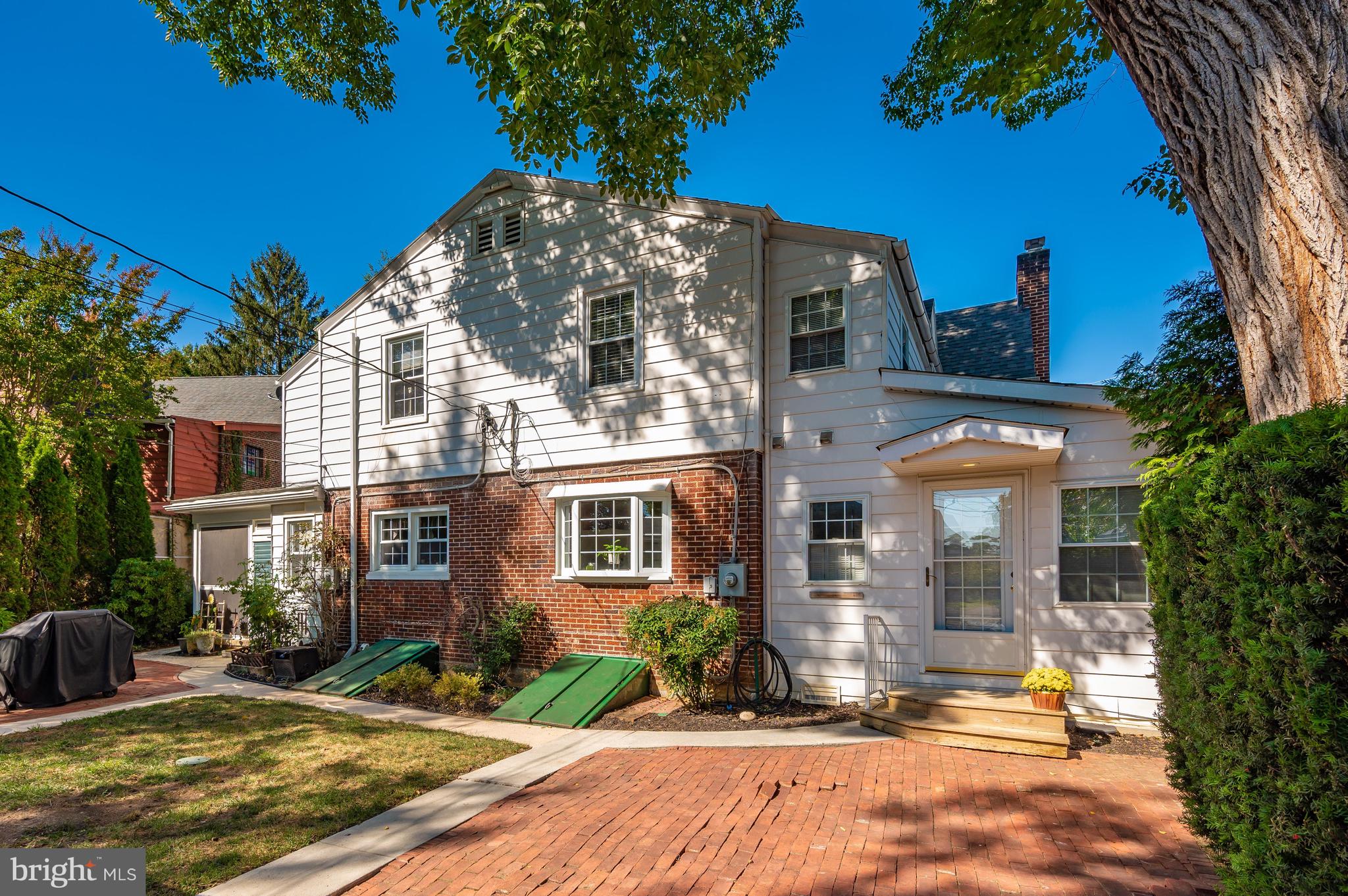 NORTH END - Residential