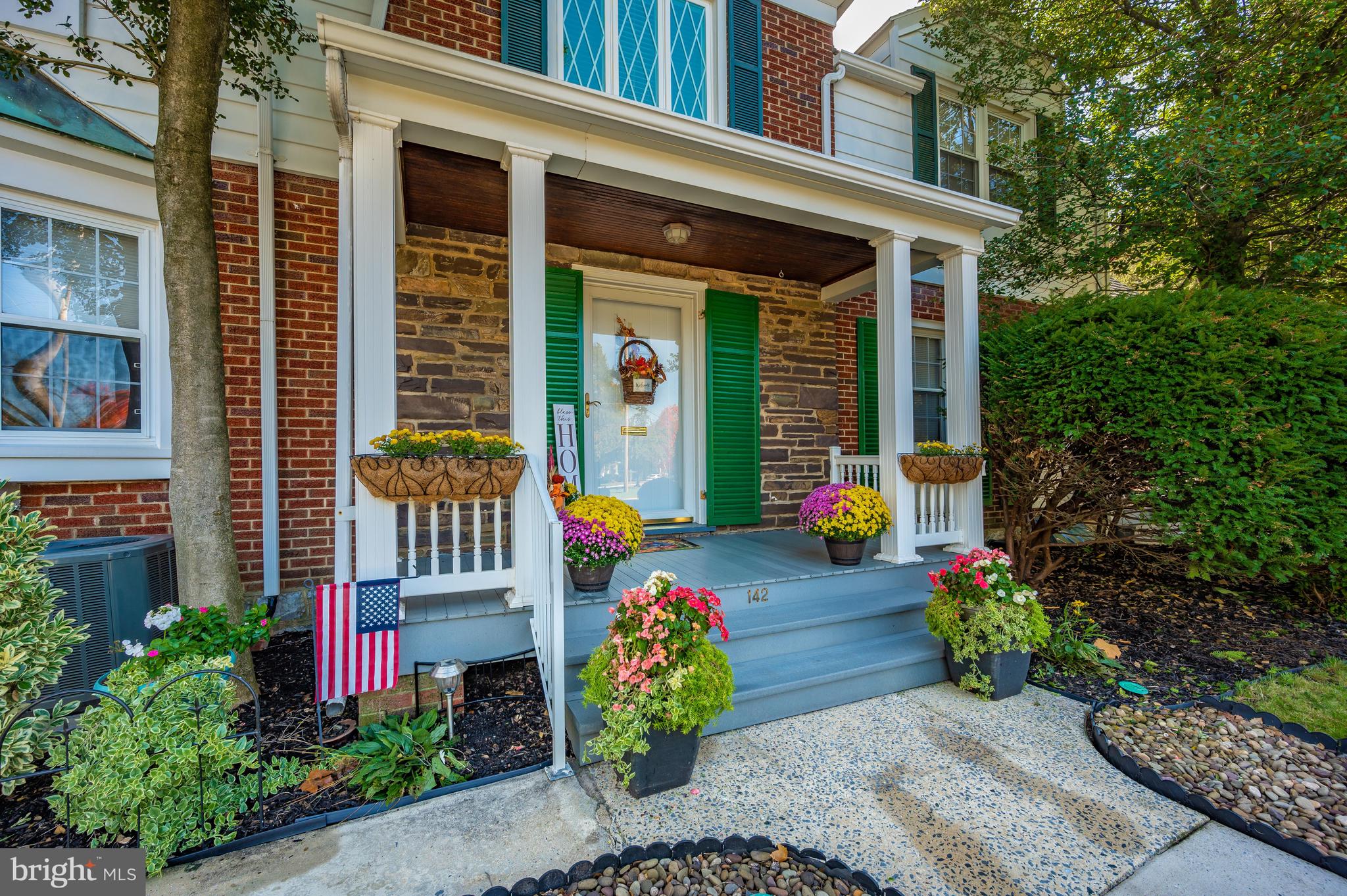 NORTH END - Residential