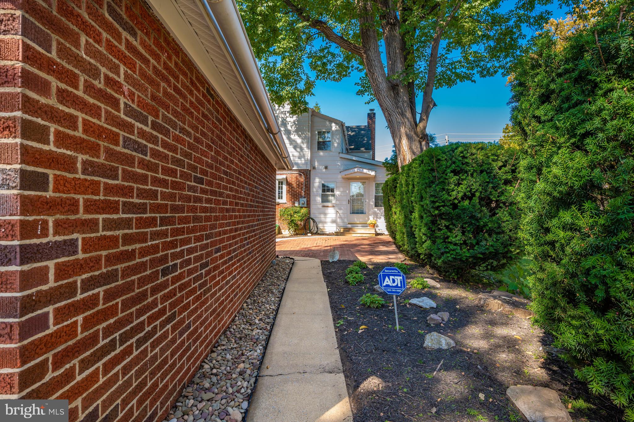 NORTH END - Residential