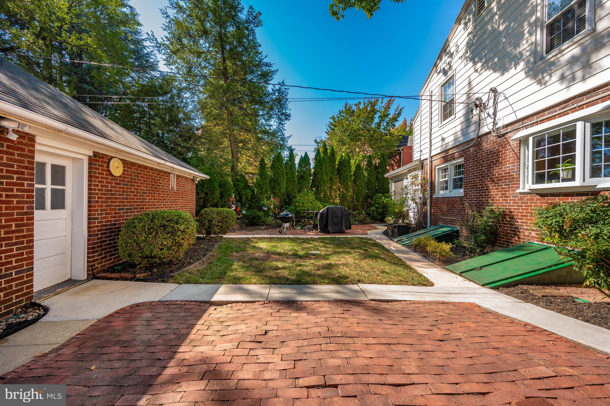 NORTH END - Residential