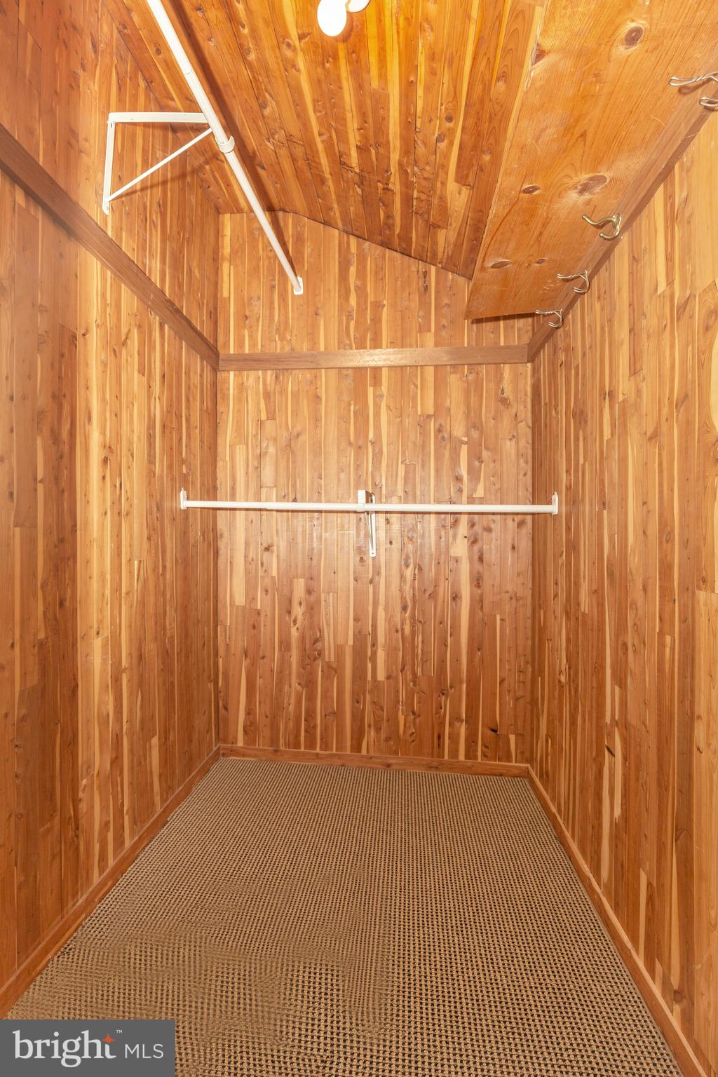 NORTH END - Residential