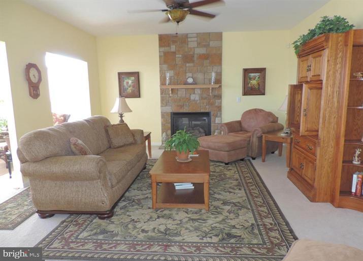 LOCUST GROVE - Residential